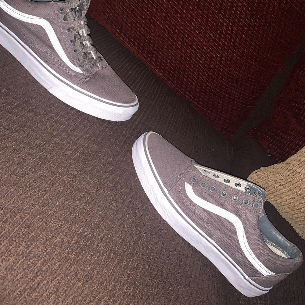 Vans - Picture 2 of 2